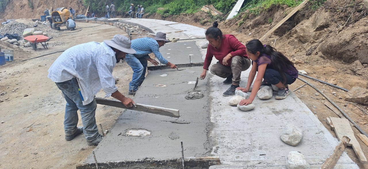 Concluidos 137.08 km de caminos artesanales en 11 estados del país: SICT