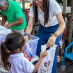 Apoya DIF y Fundación Cimarrón a estudiantes de zona rural