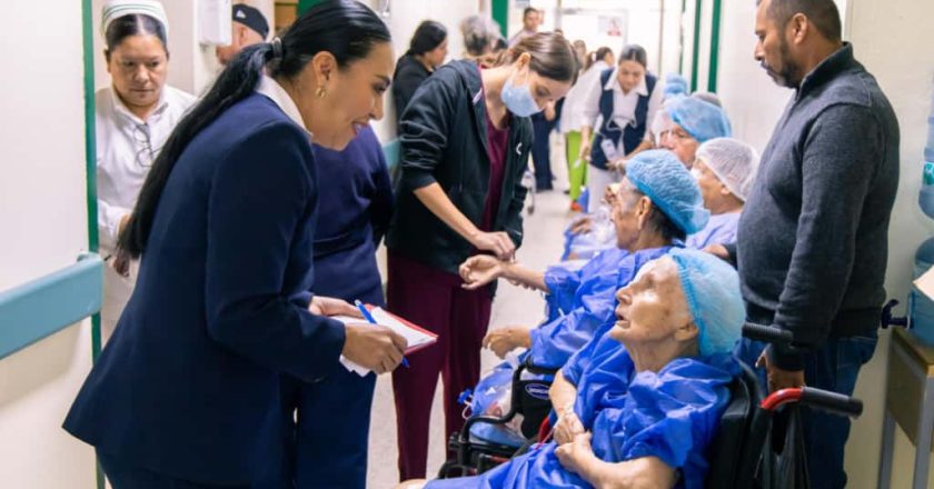 DIF Nayarit interviene en cirugías de cataratas en Hospital de San Cayetano
