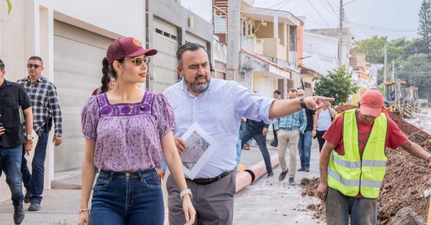 Avanza rehabilitación del drenaje en Ciudad del Valle gracias a Geraldine