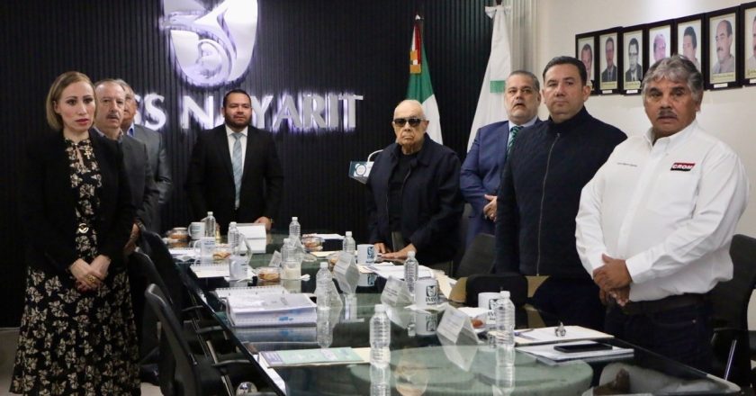 Presenta titular del IMSS Nayarit informe de labores 2024-2025