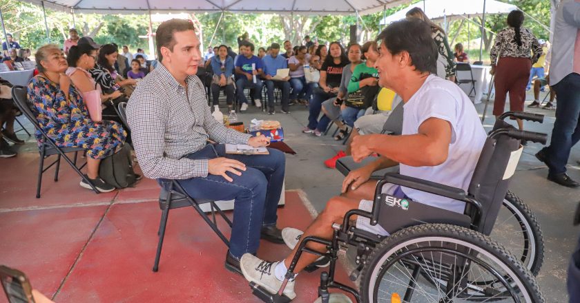 Héctor Santana encabezó la Audiencia Ciudadana número 54 en Palma Real