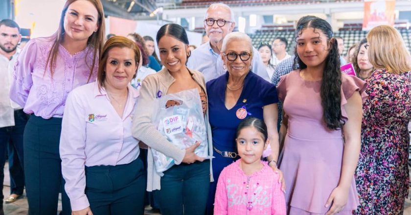 Beatriz Estrada y Miguel Ángel Navarro presentan la Cruzada Estatal Contra la Violencia de la Mujer