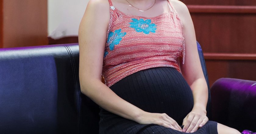 Tribunal Laboral resuelve a favor de mujer embarazada por despido injustificado y discriminación