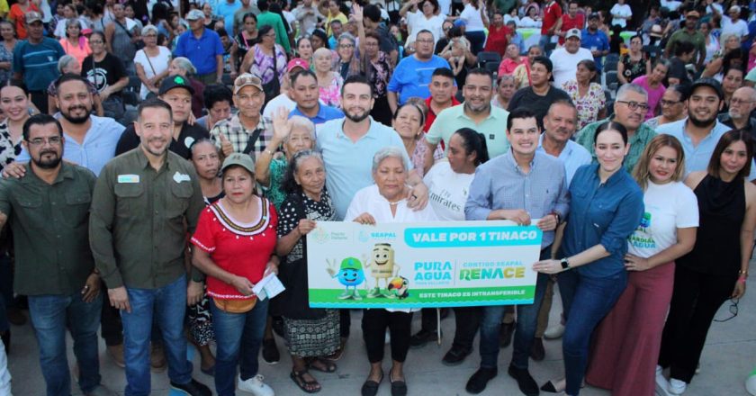 Cuarta entrega del Programa PURA de SEAPAL por tinacos a mil 200 personas en Ixtapa