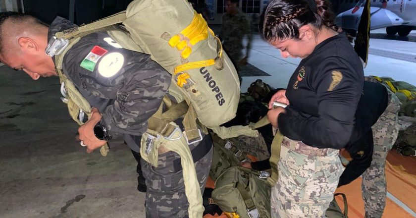 Marina llevó a cabo clausura de cursos de paracaidismo impartidos a personal de la Unidad Naval de Operaciones Especiales