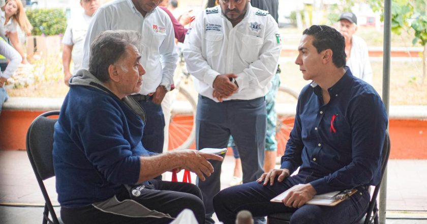 Héctor Santana lleva Audiencia Ciudadana número 55 a Higuera Blanca