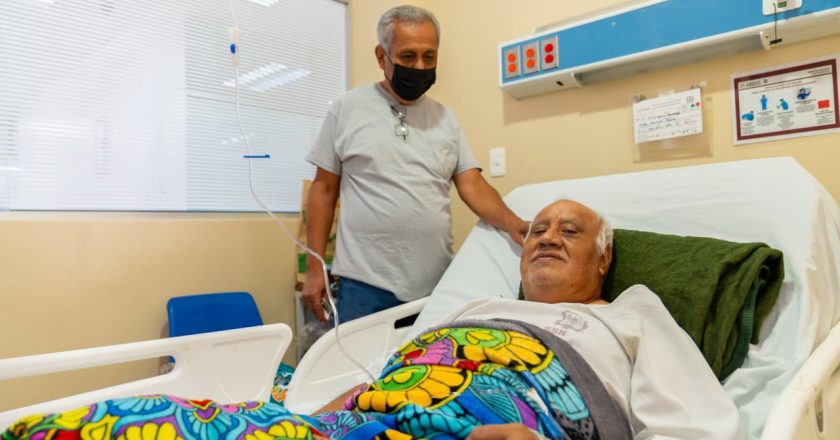 Familias agradecen a Beatriz Estrada y Miguel Ángel Navarro por devolver autonomía y esperanza