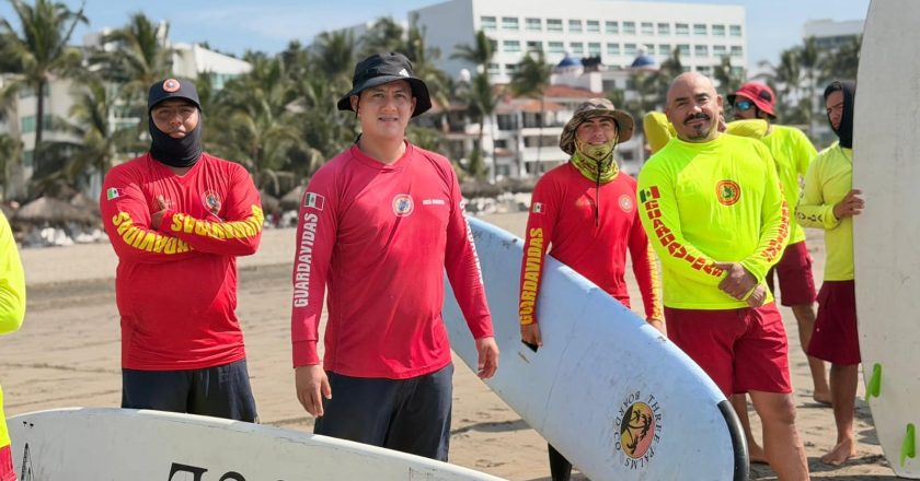 Entrenamiento internacional eleva la seguridad en playas de Puerto Vallarta