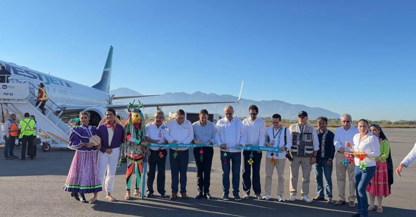 Aterriza en Nayarit el vuelo directo Calgary–Tepic/Riviera Nayarit