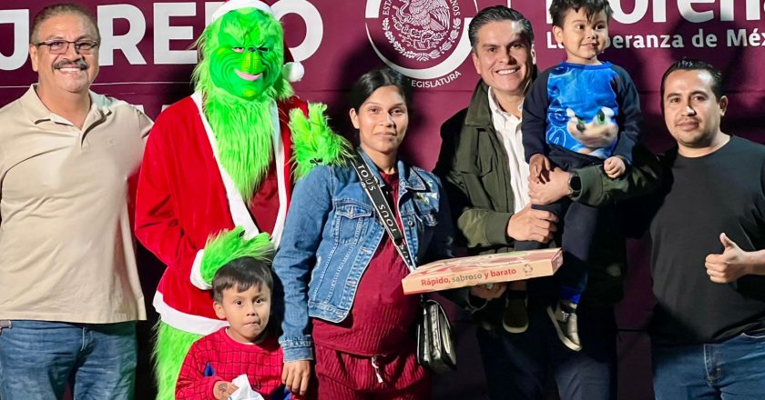 Cine y sonrisas iluminaron los rostros de la niñez en la colonia Genaro Vázquez de Tepic