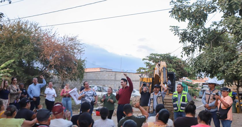 Héctor Santana prepara cierre de año con más obra pública