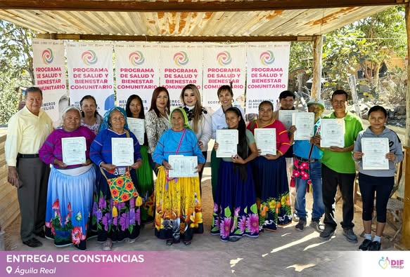 DIF Compostela participa en cursos de capacitación en localidad de Aguila Real