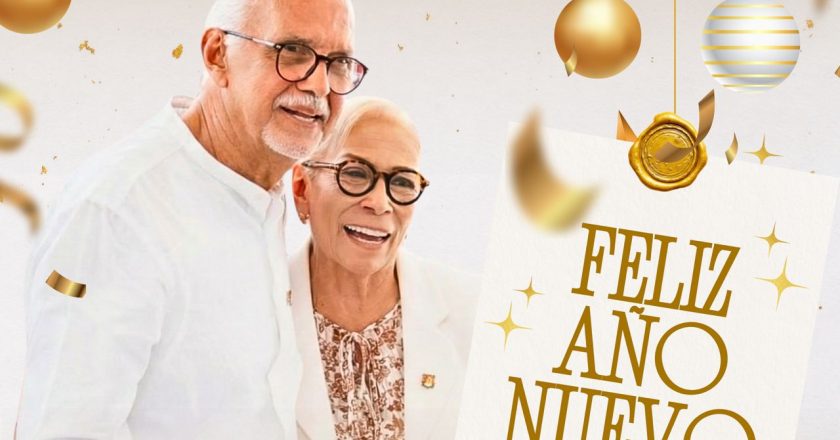 Gobernador nayarita y esposa desean a las familias nayaritas Feliz Año Nuevo