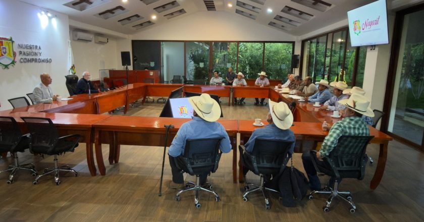 Presidentes de Asociaciones ganaderas se reunieron con el gobernador de Nayarit