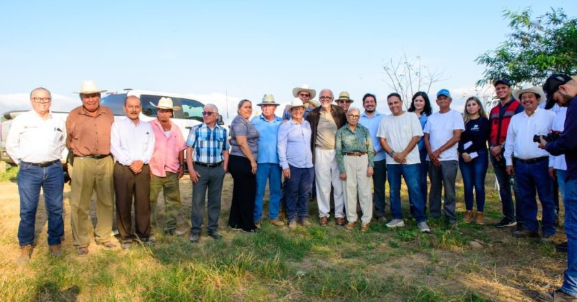 Gobernador nayarita acompañado de su esposa dio banderazo de nueva represa