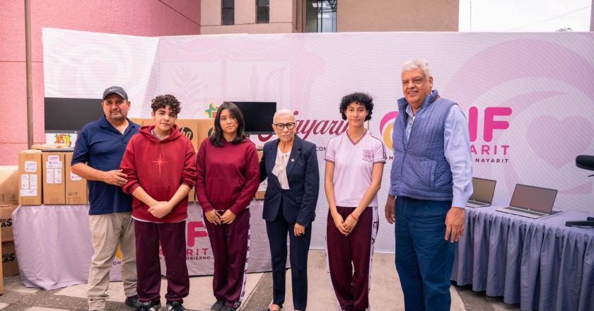 Beatriz Estrada transforma vidas con la entrega de apoyos a quienes más lo necesitan