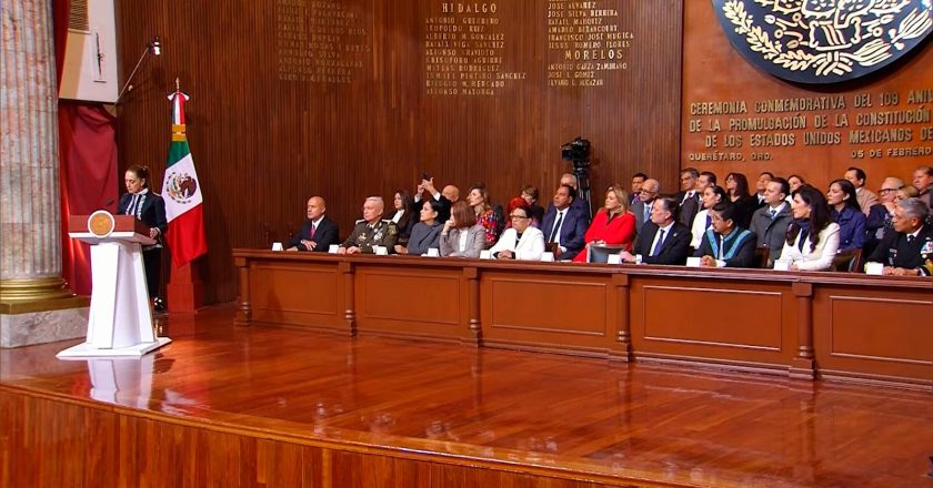 Miguel Angel Navarro Quintero asistió la ceremonia de la Promulgación de la Constitución