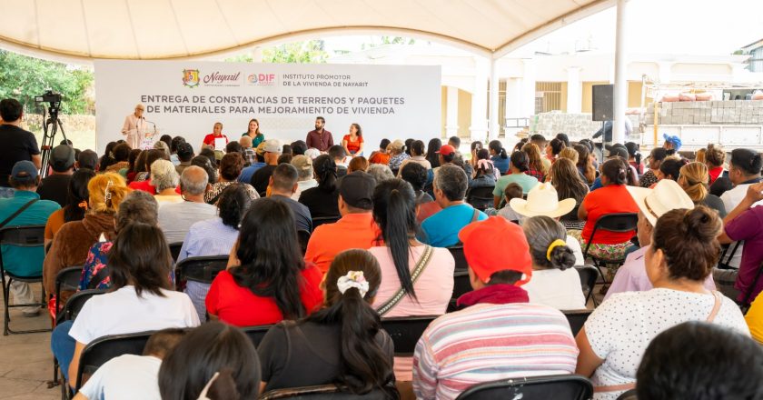 Beatriz Estrada impulsa apoyos que fortalecen los hogares nayaritas