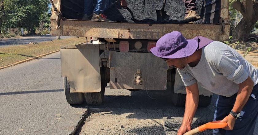 Arranca programa de bacheo en avenidas clave de Puerto Vallarta