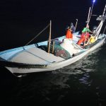 Personal Naval, en coordinación con CONAPESCA, asegura embarcación con artes de pesca prohibida