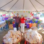 Héctor Santana y Margui Zúñiga llevan apoyo para fortalecer la economía del hogar