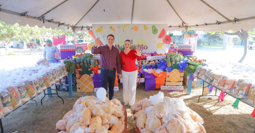 Héctor Santana y Margui Zúñiga llevan apoyo para fortalecer la economía del hogar