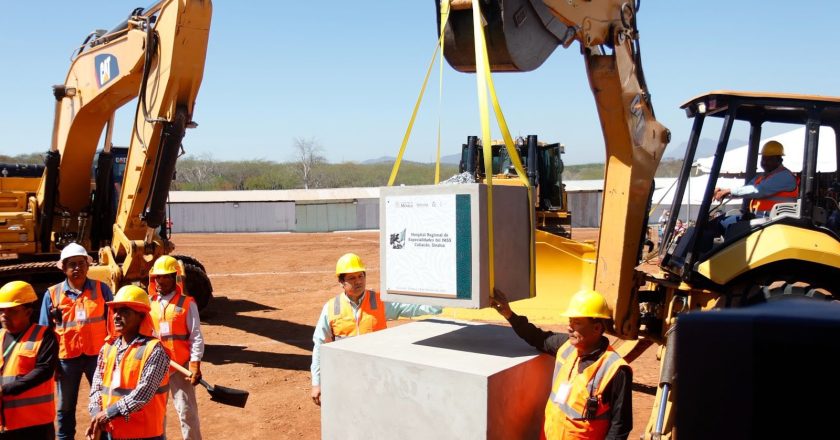 IMSS y gobierno federal colocan la primera piedra de Hospital Regional de Especialidades en Culiacán
