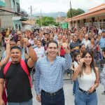 Héctor Santana inaugura cuatro calles en Valle de Banderas