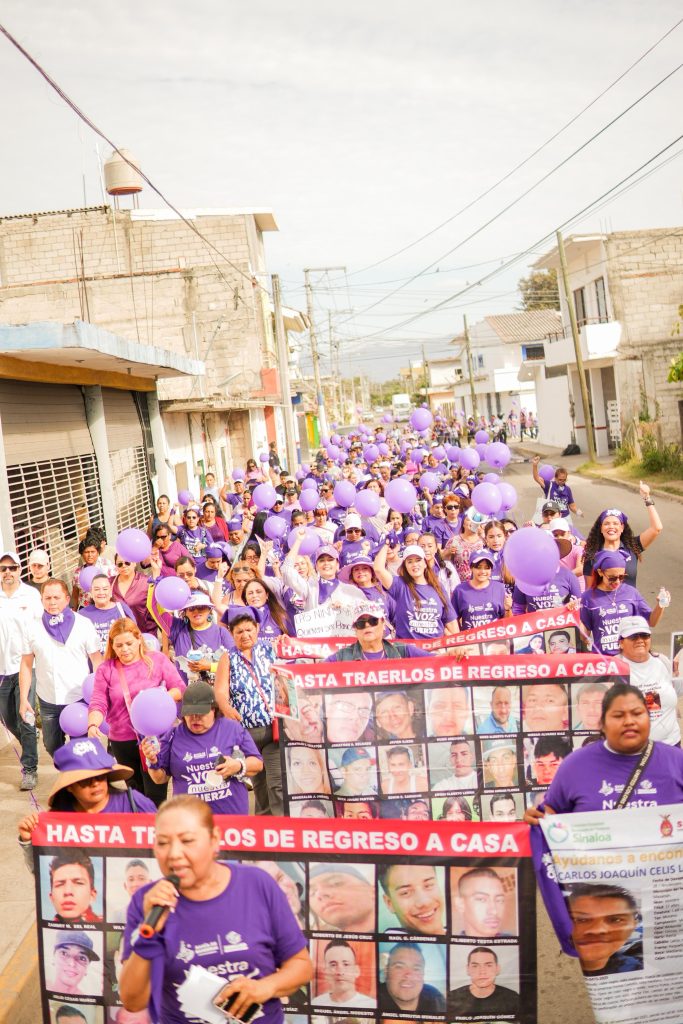 Bahía de Banderas conmemora el 8M con marcha y clase de defensa personal
