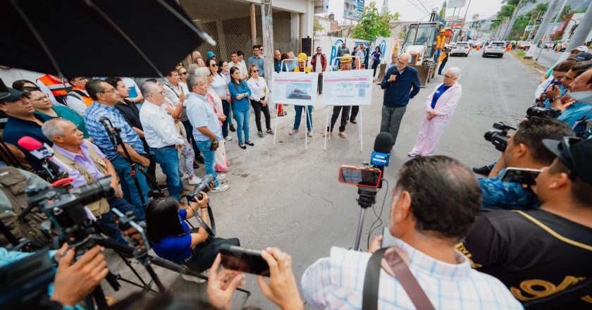 Inician Miguel Ángel Navarro y Beatriz Estrada renovación integral de la avenida Jacarandas
