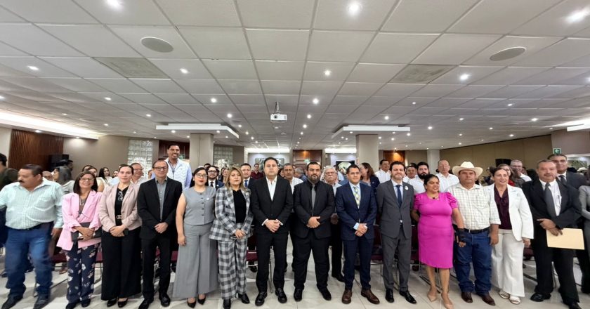 Presentan en Nayarit avances históricos en el combate a la corrupción