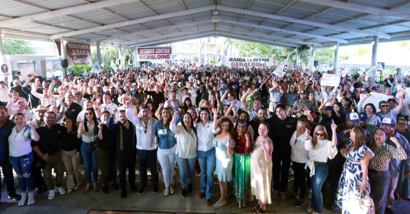 Geraldine Ponce recibe el cariño y apoyo de la ciudadanía de Bahía de Banderas