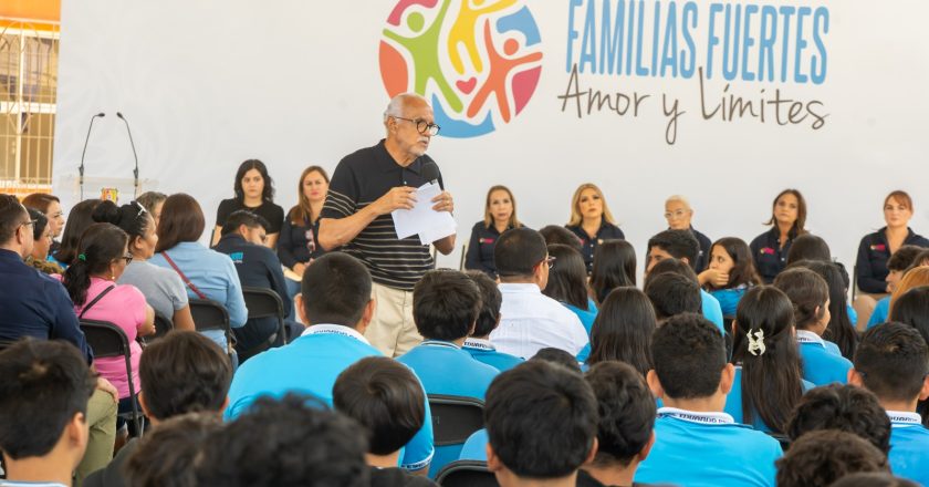 Arranca en Nayarit el programa “Familias Fuertes: Amor y Límites” para fortalecer el entorno familiar
