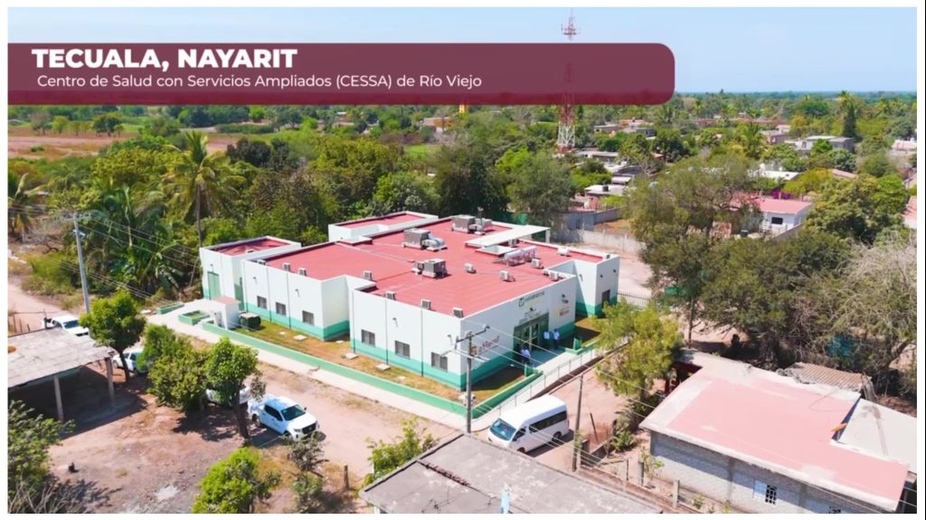 Supervisan Miguel Ángel Navarro y Beatriz Estrada avances y equipamiento en CESSA de Río Viejo, Tecuala