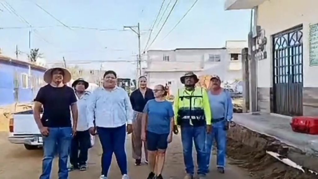 Gobierno municipal supervisa progreso de obra de la calle 3 de Octubre en el Porvenir