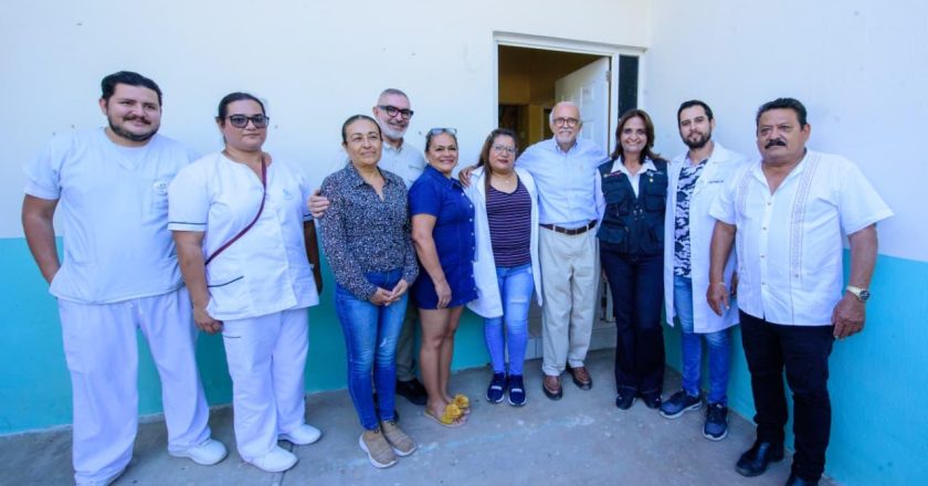 Miguel Ángel Navarro entrega nueva plaza pública en Gavilán Chico, Santiago Ixcuintla