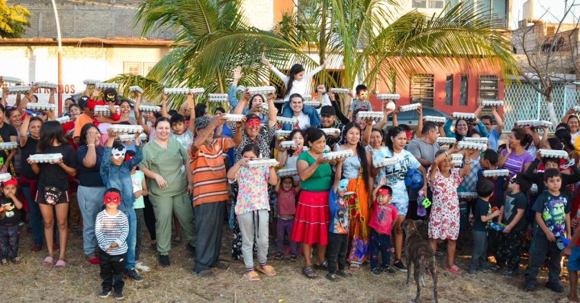 Entregamos huevos para fortalecer la nutrición infantil en La Zitacua y 3 de Julio: Pável
