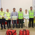 Entregan autoridades del IMSS Nayarit uniformes y equipos a brigadistas de Protección Civil