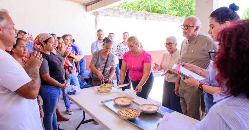 Miguel Ángel Navarro y Beatriz Estrada impulsan bienestar comunitario en Acaponeta con obras sociales y educativas