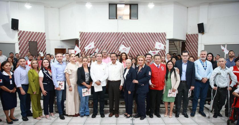 Participa Congreso del Estado de Nayarit en la colecta anual de la Cruz Roja