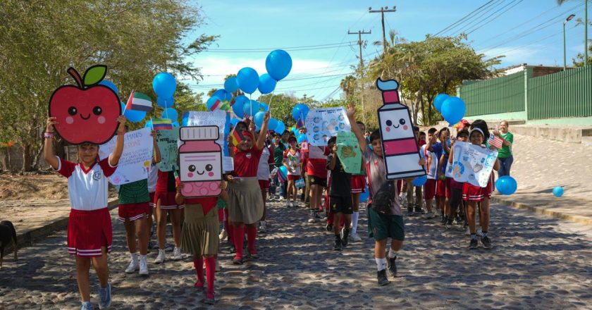 Inicia en Bahía de Banderas la Semana Nacional de Salud con caminata por el bienestar