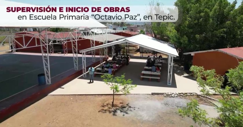 Miguel Ángel Navarro y Beatriz Estrada mejoran instalaciones en primaria de Tepic
