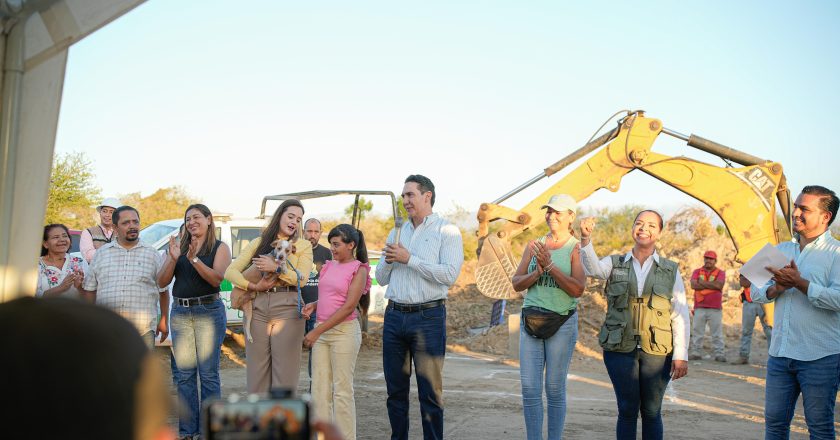 Arranca obra histórica: colocan primera piedra del Centro de Bienestar Animal en Bahía de Banderas
