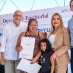 Miguel Ángel Navarro brinda certeza jurídica a familias de Bahía de Banderas