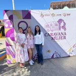 Caravana de la Mujer acercó servicios y programas a mujeres de Sayulita