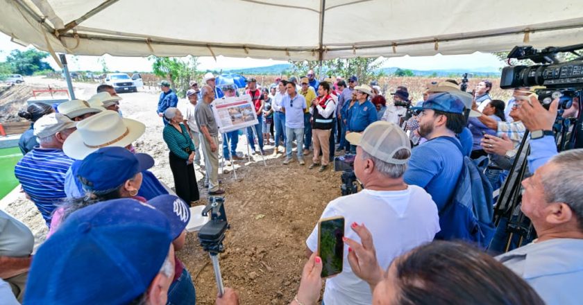 Miguel Ángel Navarro y Beatriz Estrada fortalecen el campo con obra hidráulica en Compostela