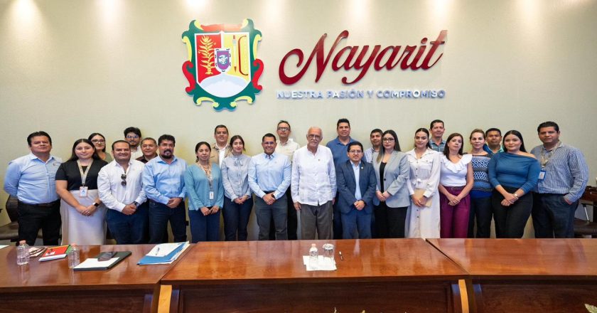 Miguel Ángel Navarro da seguimiento a acciones de transparencia y control interno en Nayarit