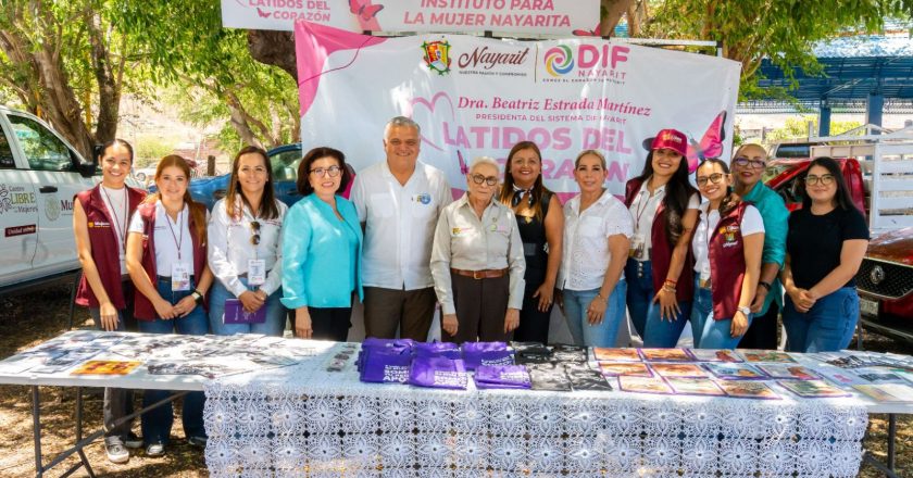 Acerca Beatriz Estrada cientos de apoyos y servicios a familias de Ixtlán del Río