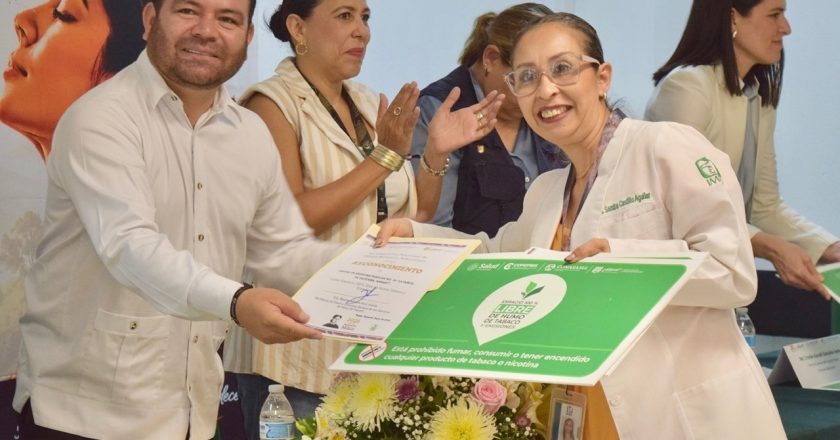 Reconocen a unidades médicas y administrativas del IMSS Nayarit por ser “Espacios 100% libres de Humo de Tabaco y Emisiones”